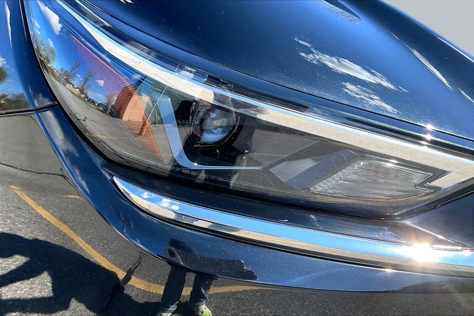 Used 2024 Midnight Black Metallic Toyota XLE image 27