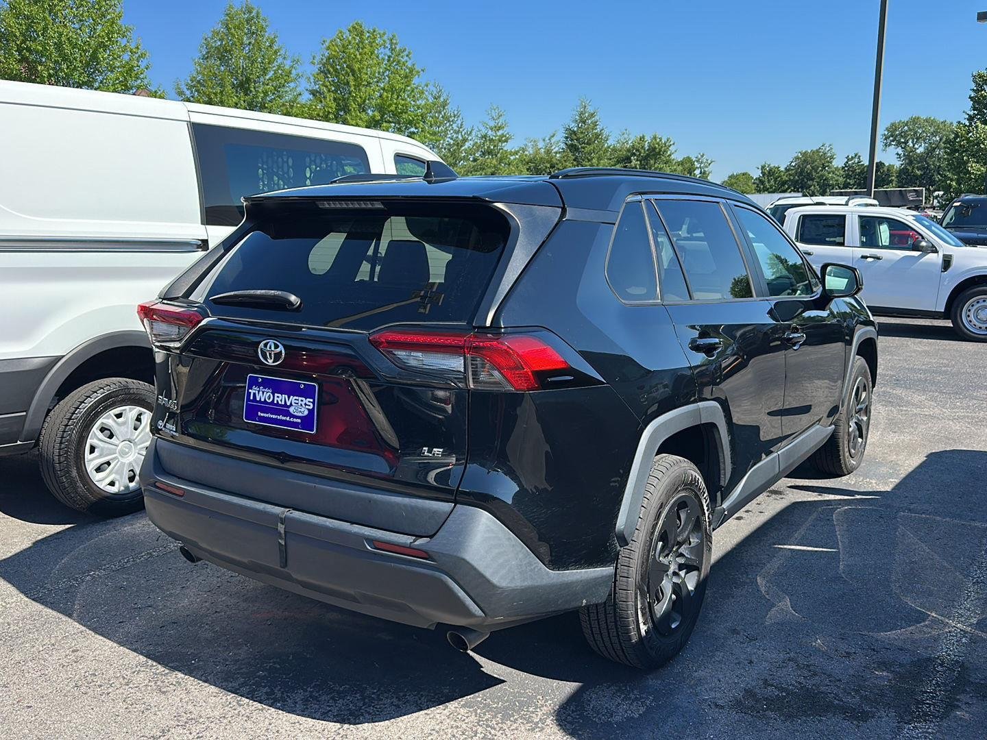 Used 2019 Midnight Black Metallic Toyota LE image 3