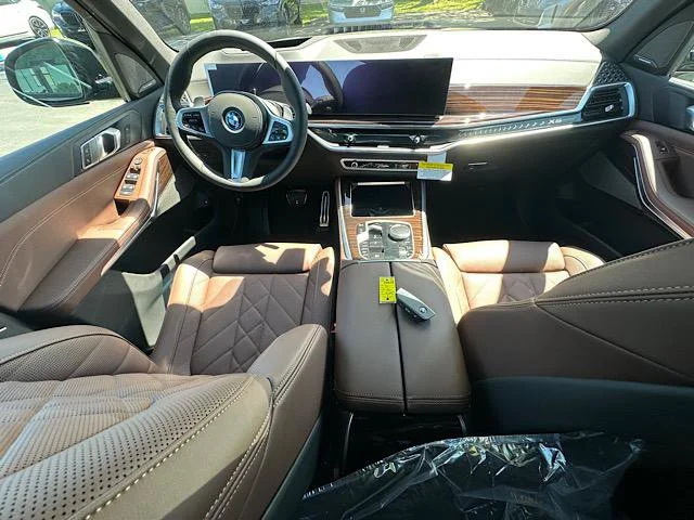 New 2026 Manhattan Green Metallic BMW xDrive50e image 6