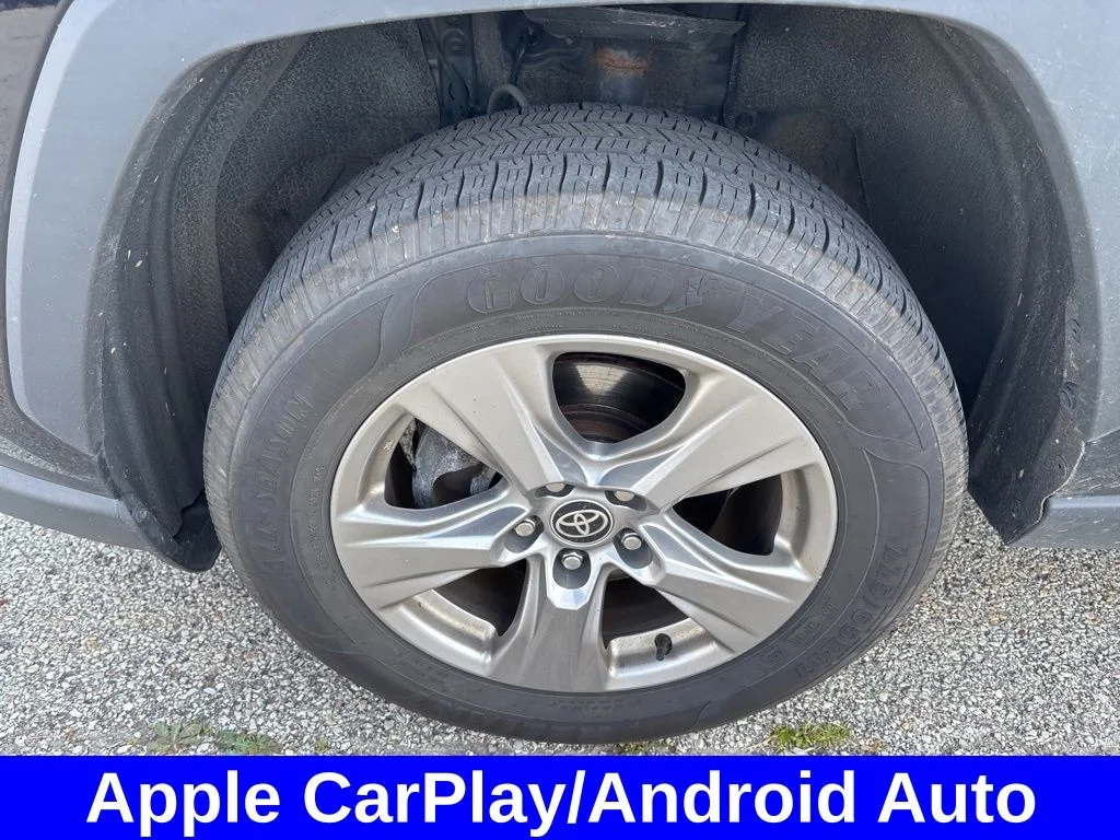 Used 2022 Black Toyota XLE image 12