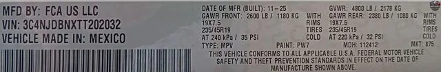 New 2026 Bright White Clearcoat Jeep Latitude image 25