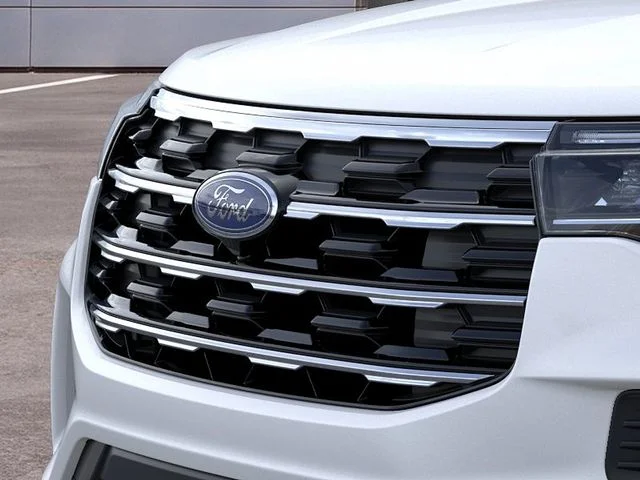 Used 2026 Star White Metallic Tri-Coat Ford Active image 17