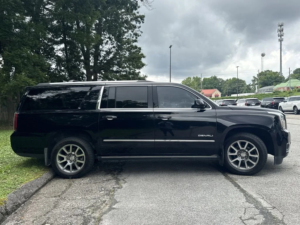 Used 2017 Black GMC Denali image 4