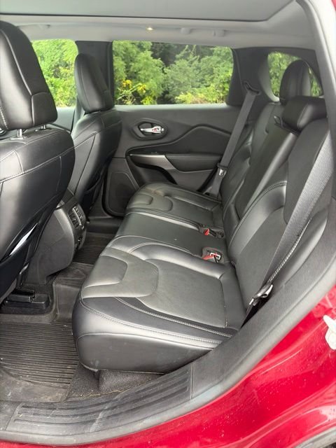 Used 2021 Velvet Red Pearlcoat Jeep Limited image 14