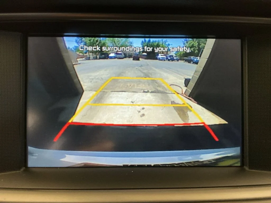 Used 2018 White Kia LX image 21