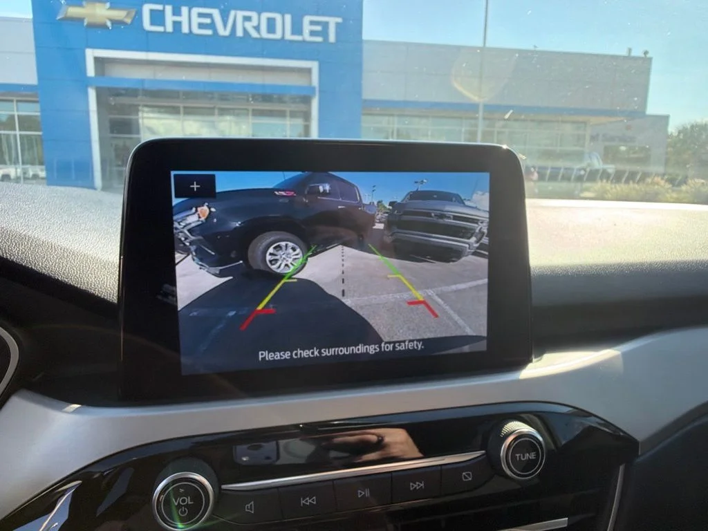 Used 2022 Gray Ford SE image 16