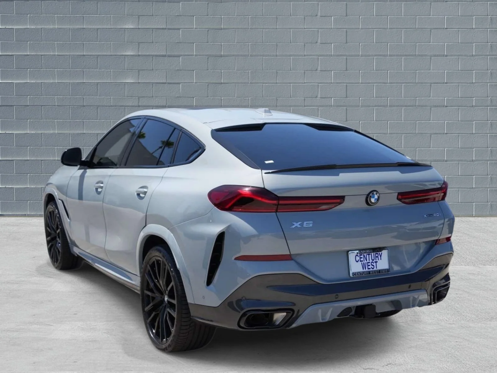 Certified Used 2025 Brooklyn Grey Metallic BMW xDrive40i Sports Activity Coupe image 3