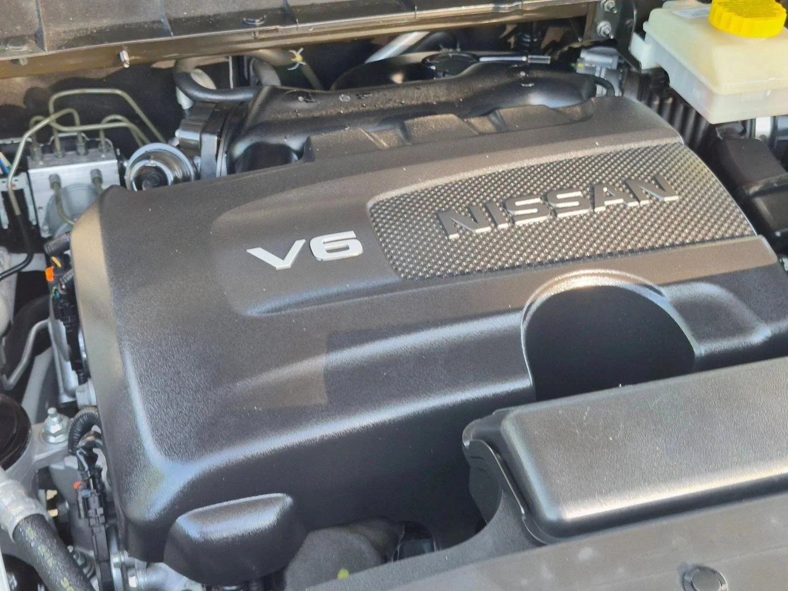 Used 2022 Pearl White Tricoat Nissan Platinum image 23