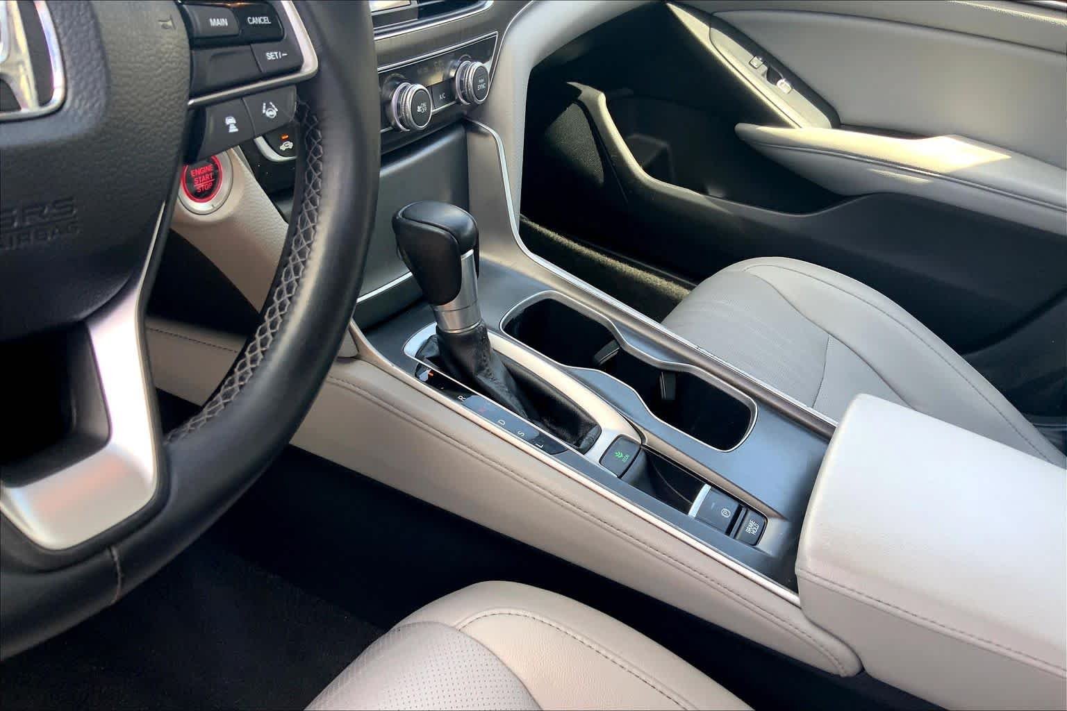 Used 2020 Obsidian Blue Pearl Honda EX-L image 16