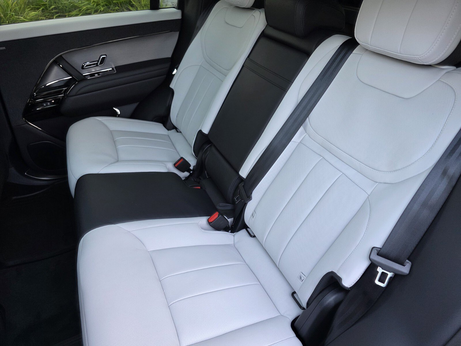 New 2026 Varesine Blue Land Rover P400 Dynamic SE image 14