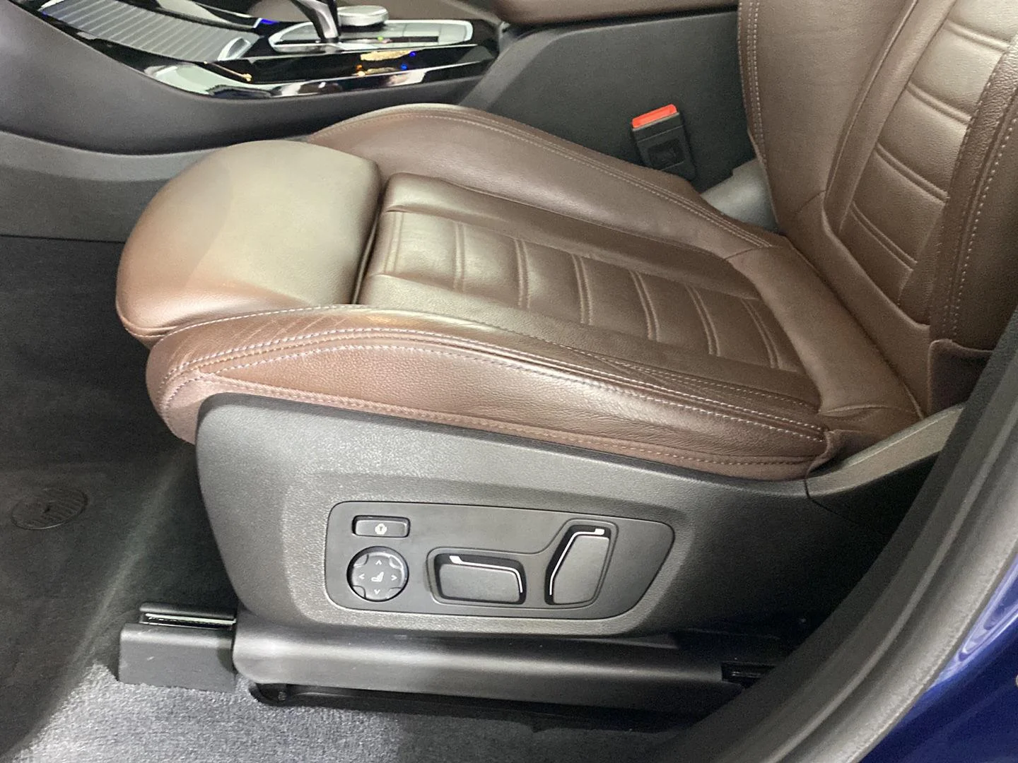 Used 2024 Phytonic Blue Metallic BMW xDrive30i image 15