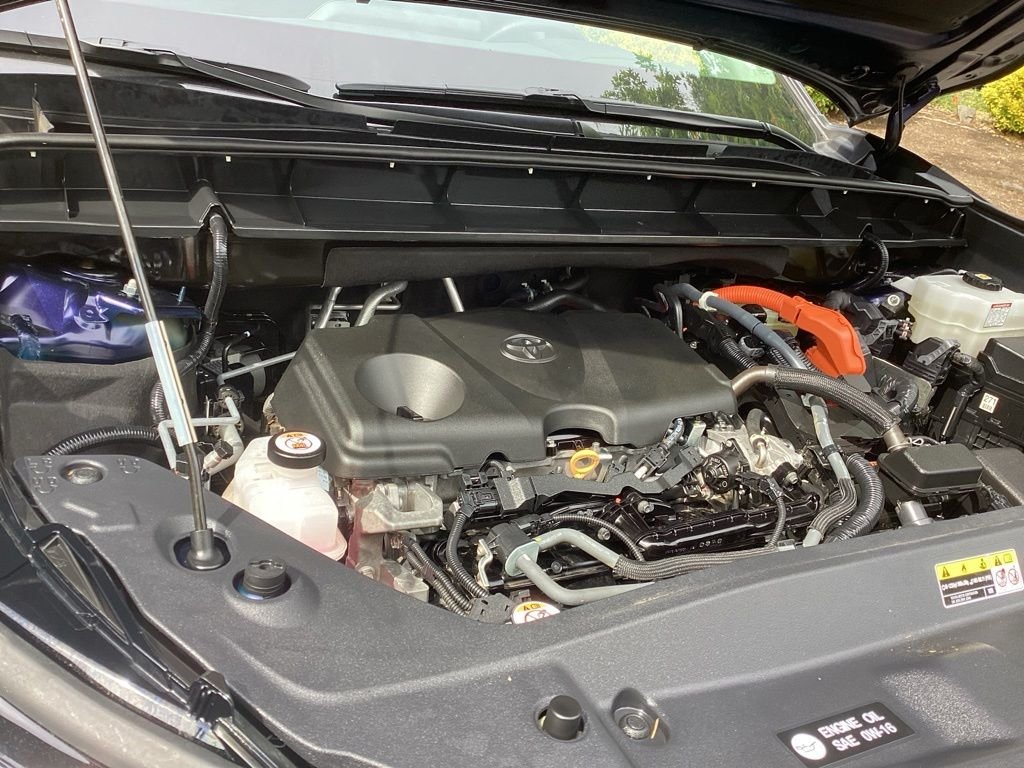 Used 2022  Toyota XLE image 22