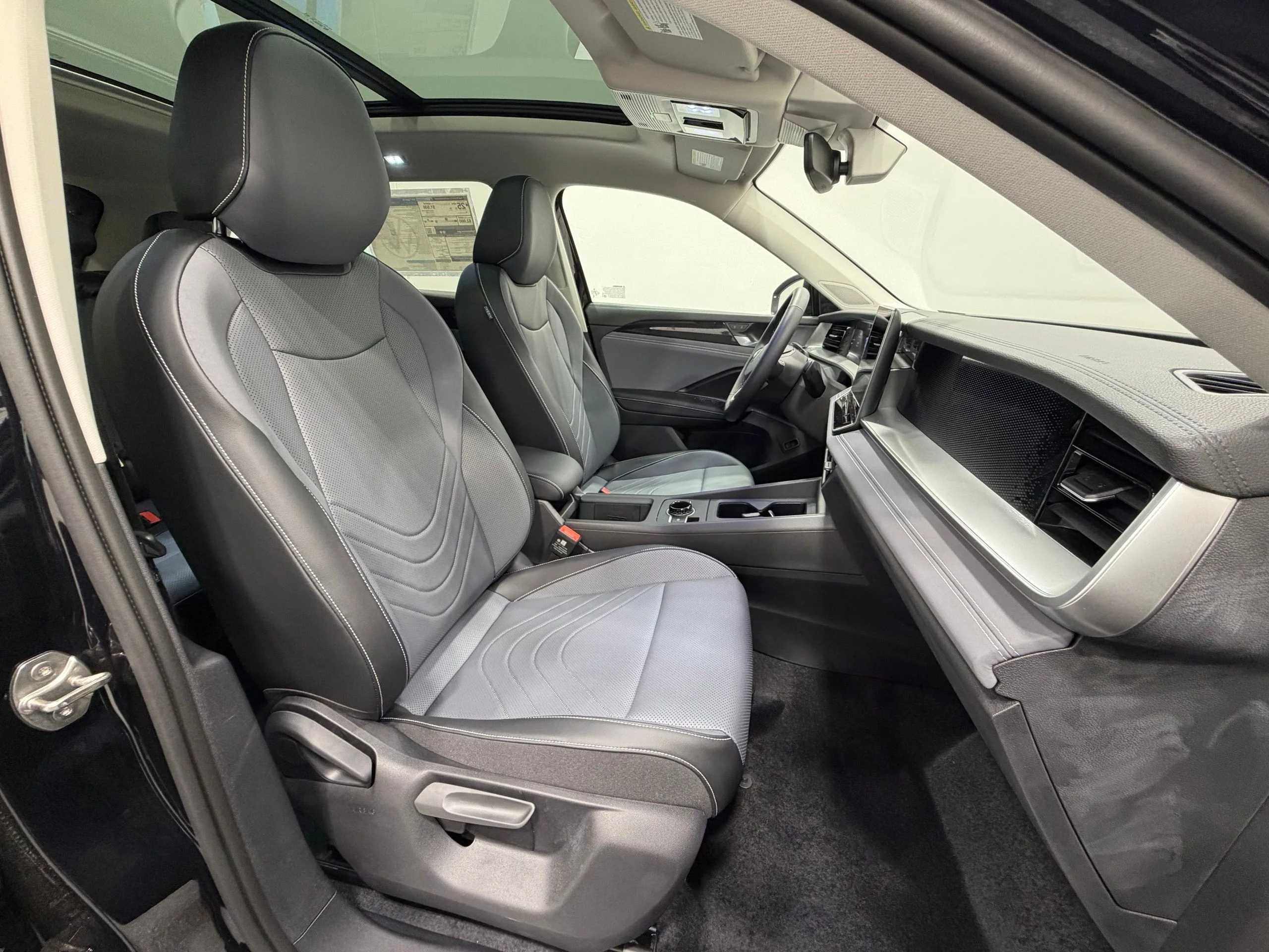 New 2026 Black Volkswagen 2.0T SE image 28