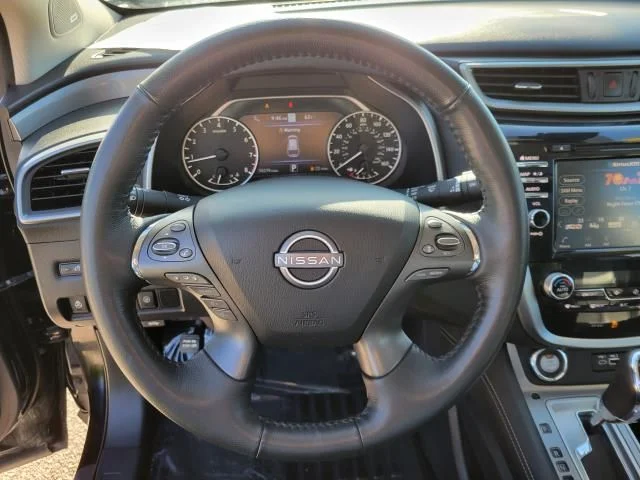 Used 2023  Nissan SL image 23
