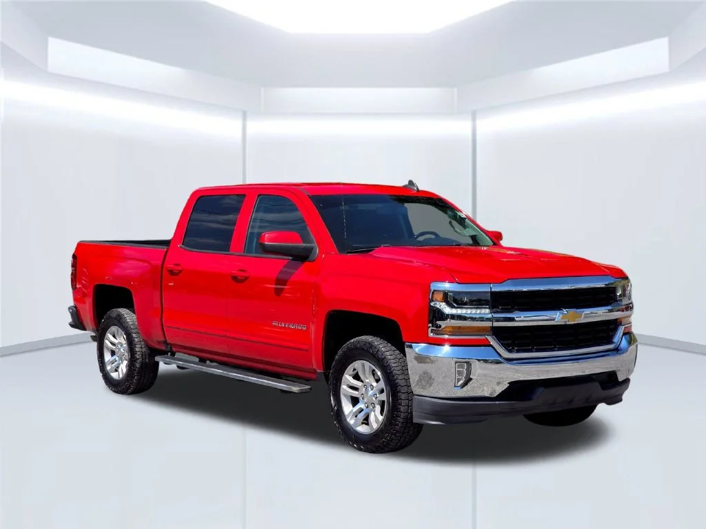 Used 2018 Red Chevrolet LT image 15