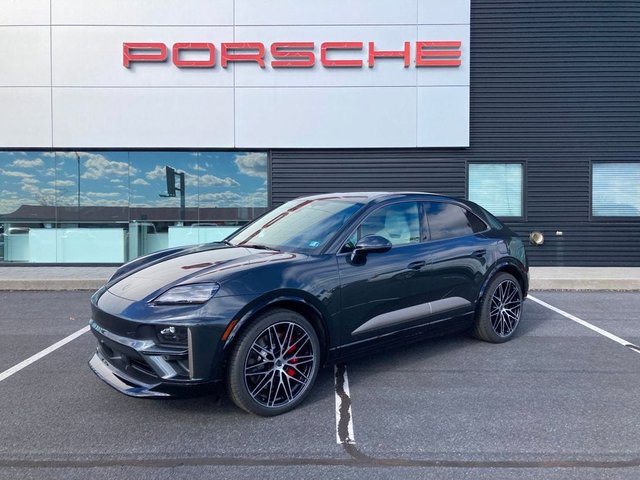 2025 Porsche Macan Electric Turbo AWD