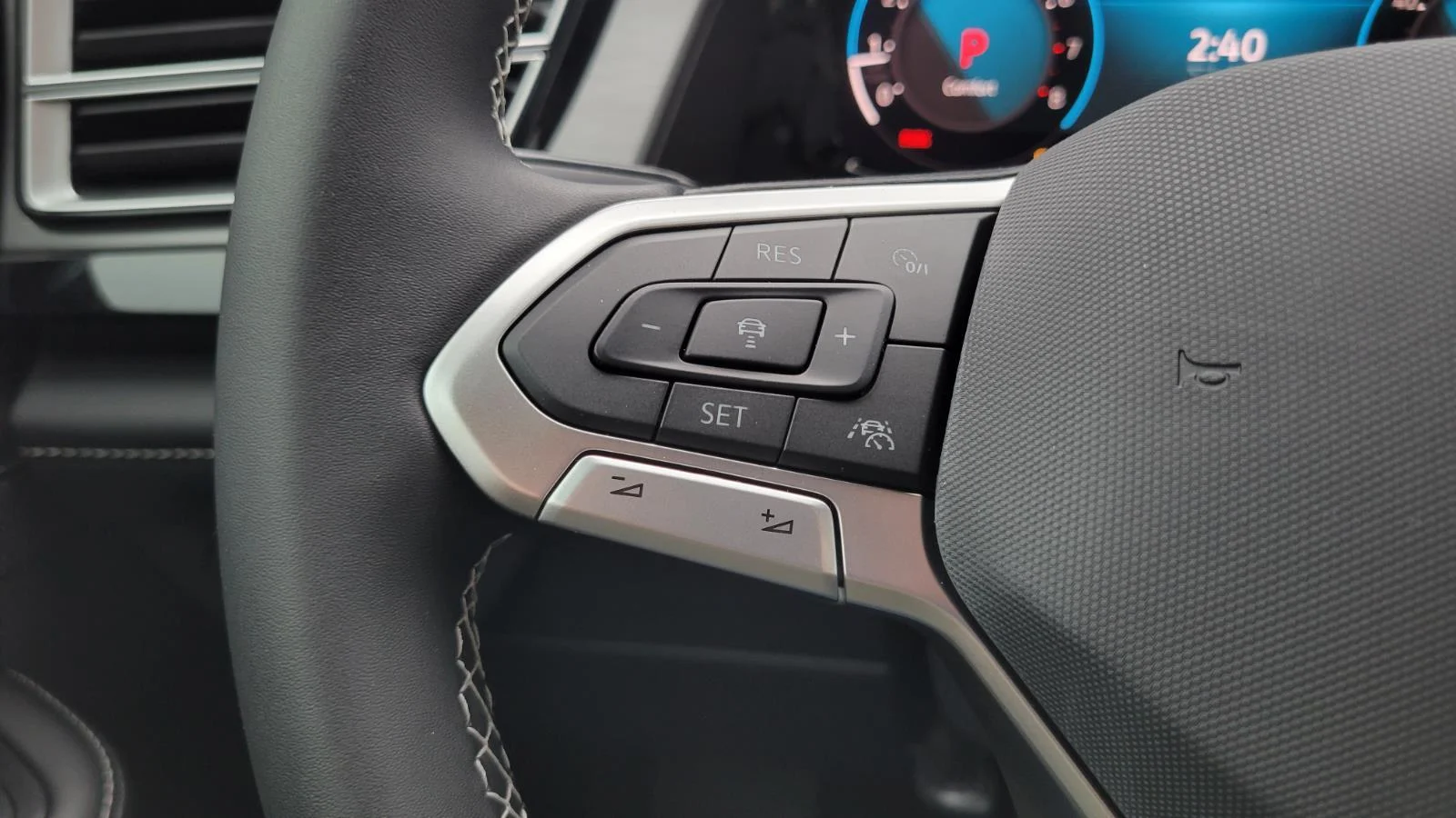 2026 Volkswagen Atlas Cross Sport SE w/Tech - Photo 26