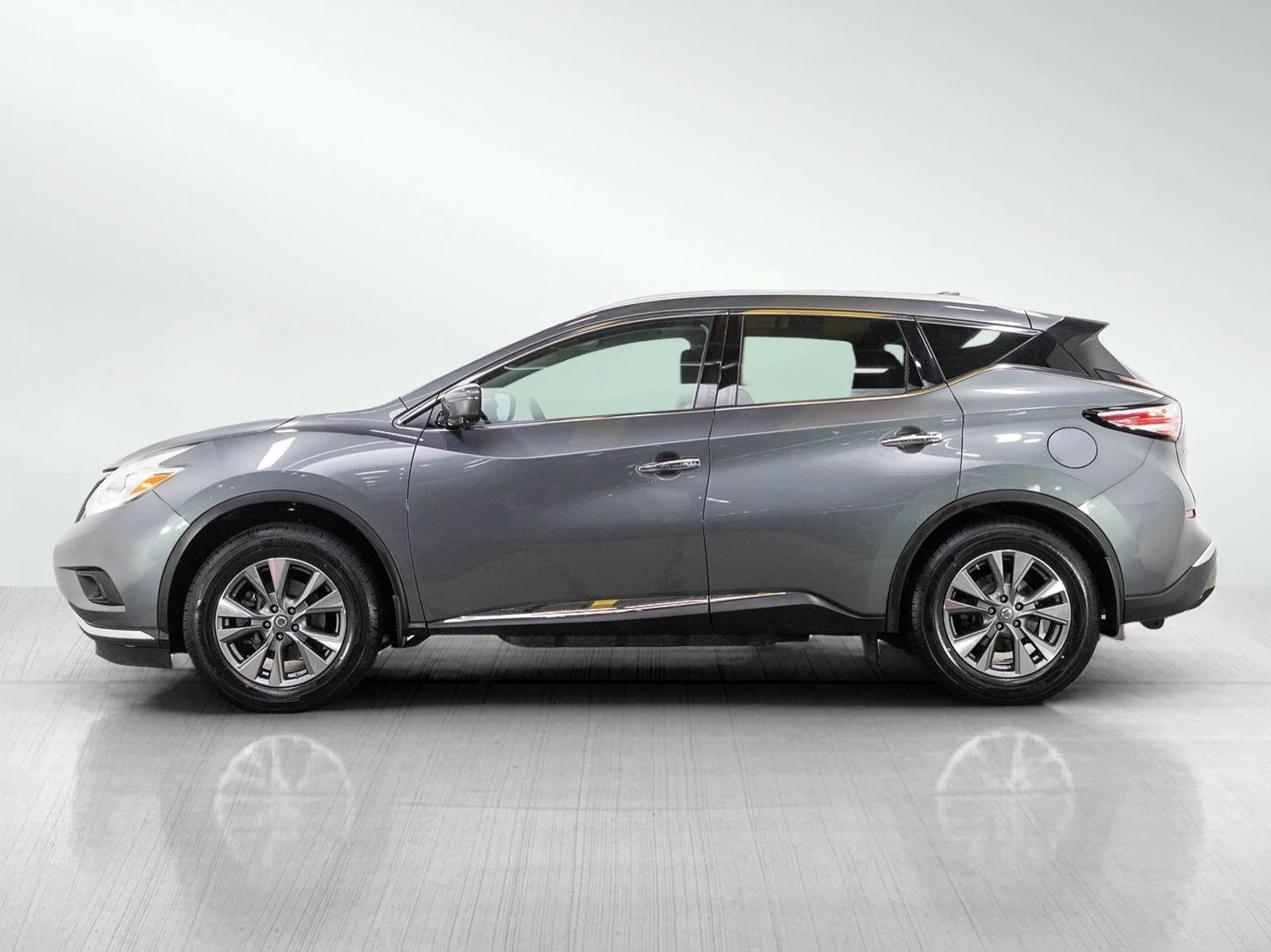 Used 2017 Nissan Murano SL with VIN 5N1AZ2MH1HN193176 for sale in Burnsville, Minnesota