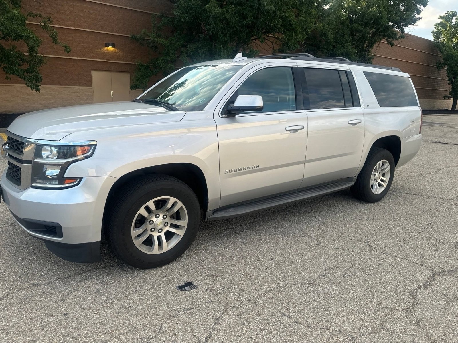 Used 2015 Silver Ice Metallic Chevrolet LT image 4