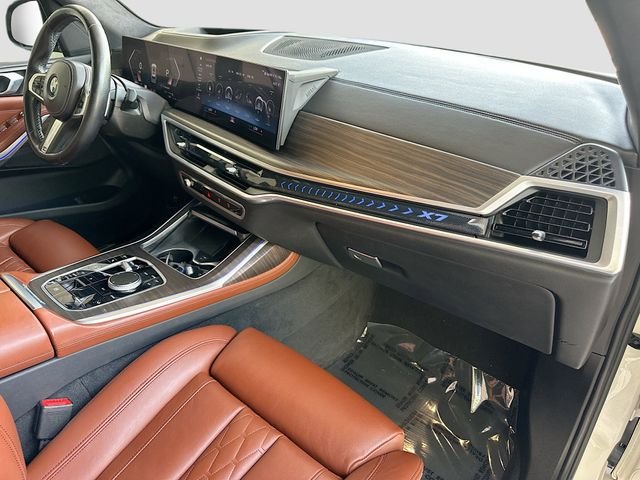 Used 2023 White BMW xDrive40i image 31