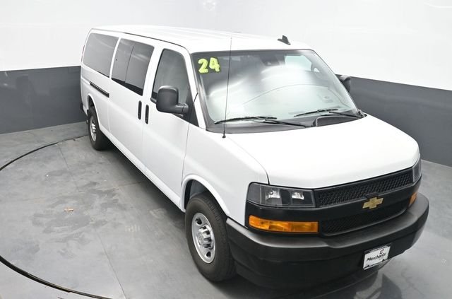 Used 2024 White Chevrolet LS image 25