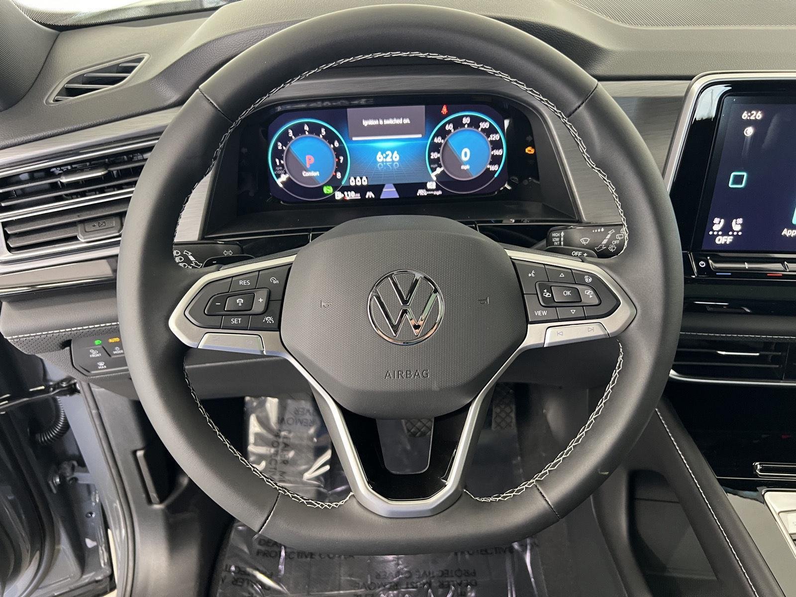 New 2026 pure gray Volkswagen 2.0T SE w/Technology image 15
