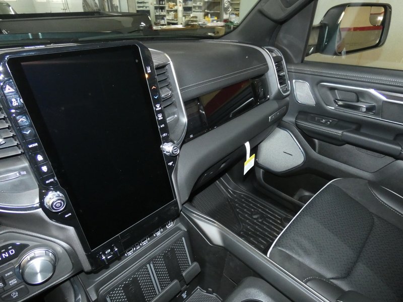 2026 RAM 1500 Laramie - Photo 13