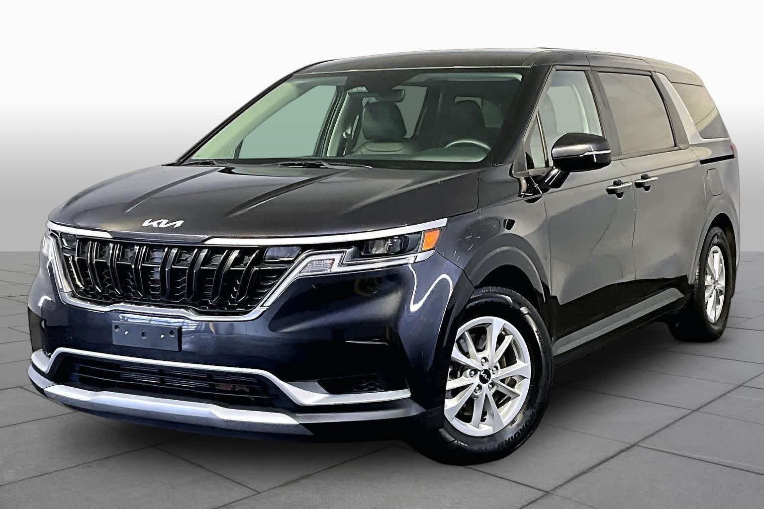 2023 Kia Sedona LX Seat Pkg's photo