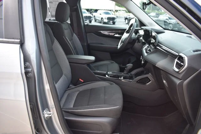 Used 2025 Gray Chevrolet LT image 18