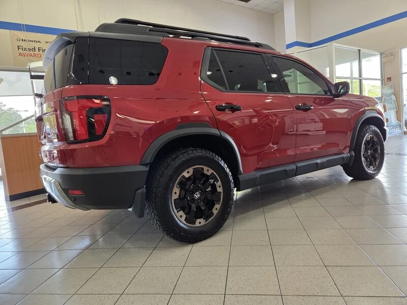 New 2026 Radiant Red Metallic Honda TRAILSPORT ELITE AWD image 4