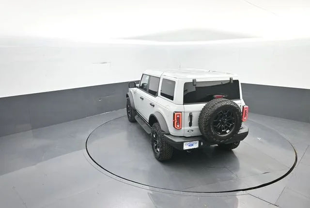 New 2026 Avalanche Gray Ford Badlands® image 28