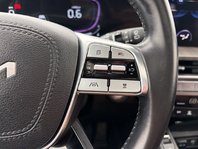 Certified Used 2024 White Pearl Kia EX image 16