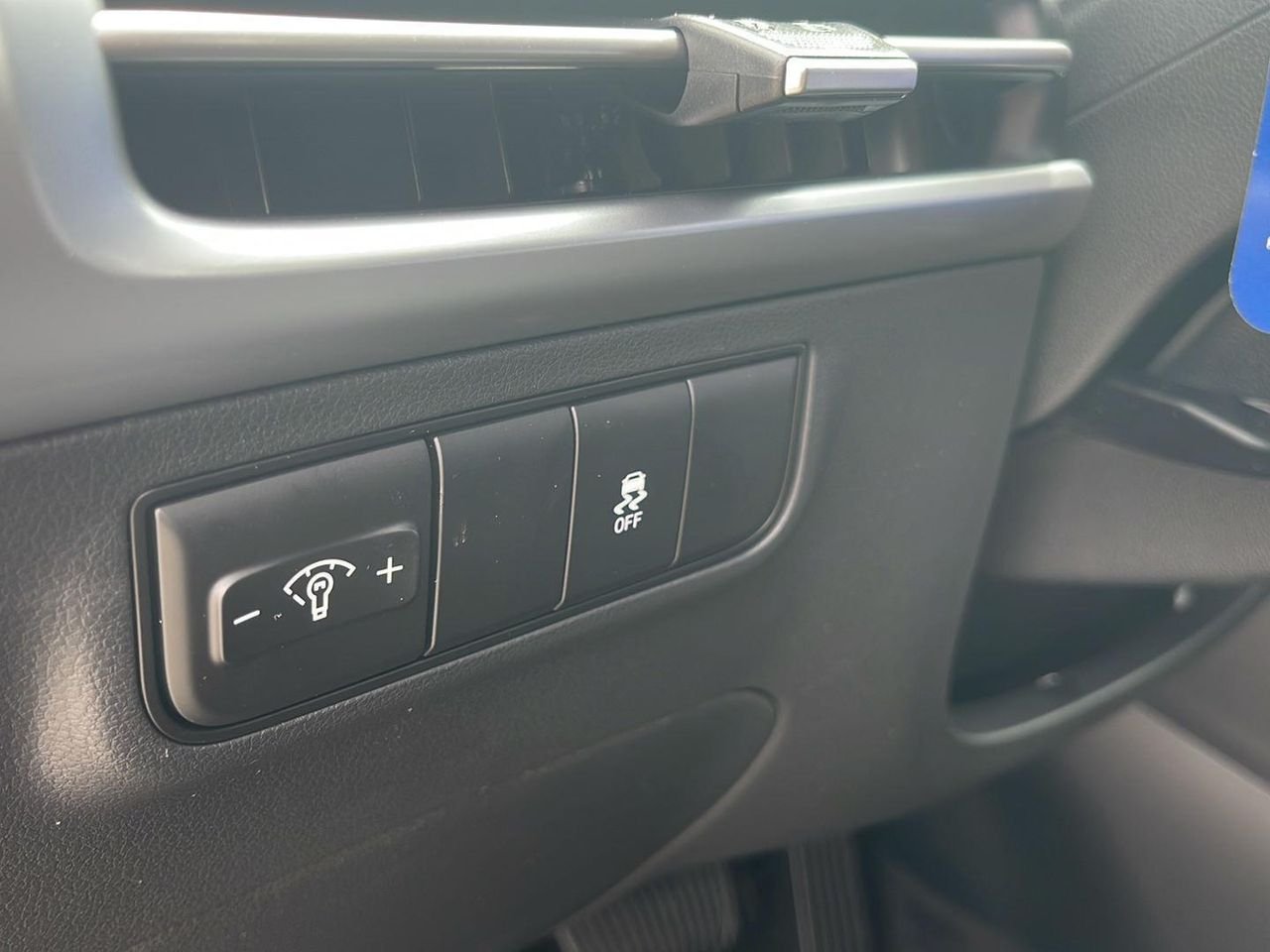 New 2026 Ecotronic Gray Hyundai SE AWD image 50