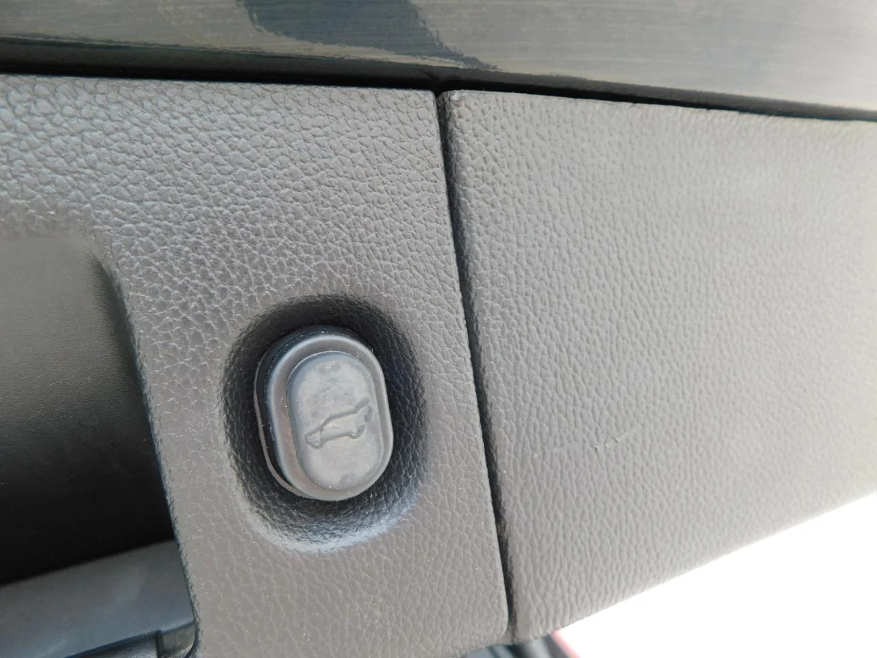 Used 2018 Black Cadillac 2WD 4dr Luxury image 26