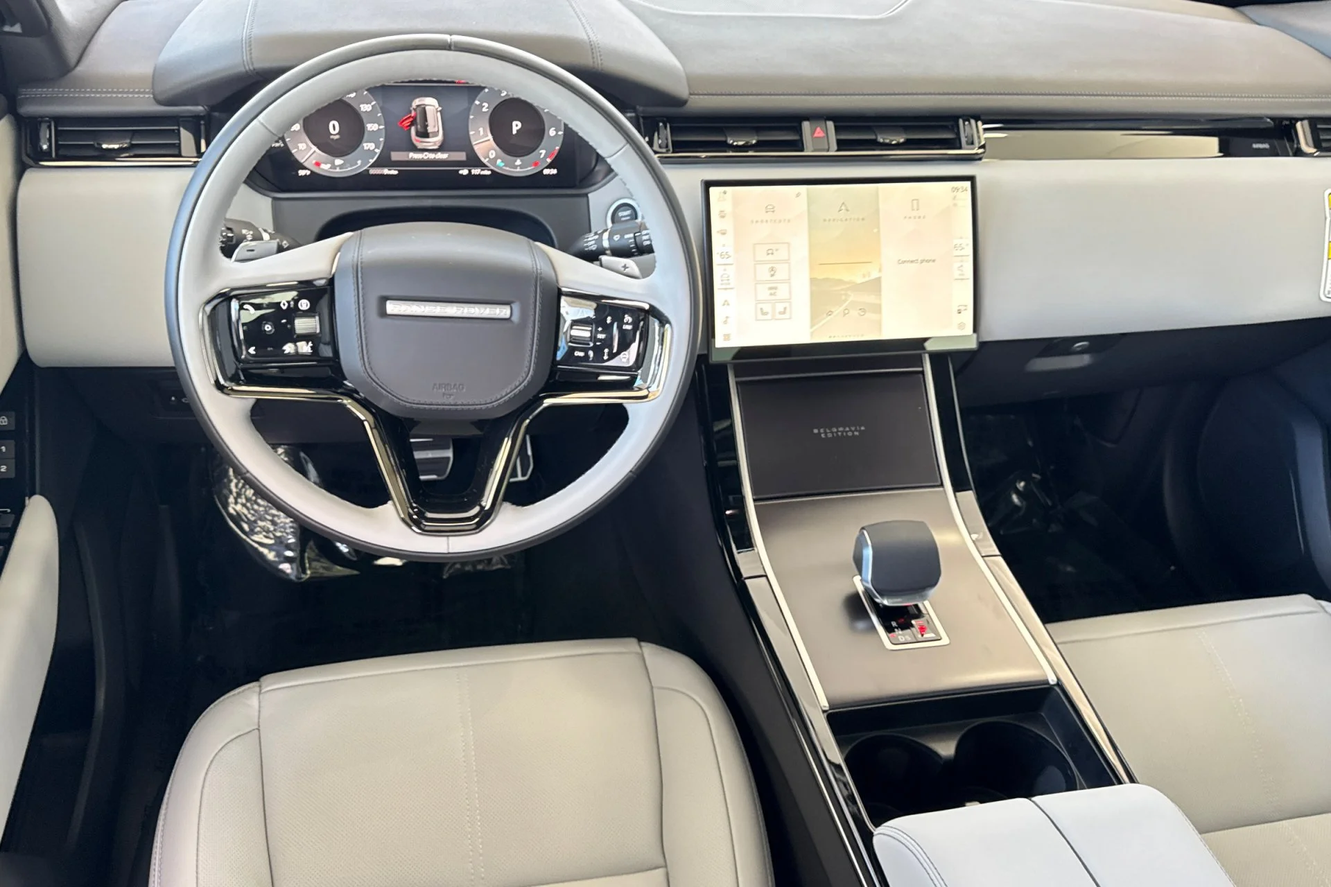 New 2026 Giola Green Land Rover Belgravia Edition image 16