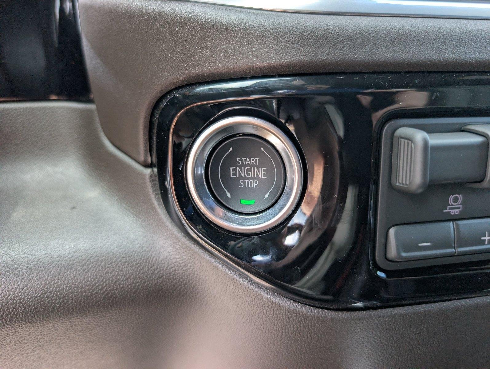 New 2026 Onyx Black GMC SLT image 24