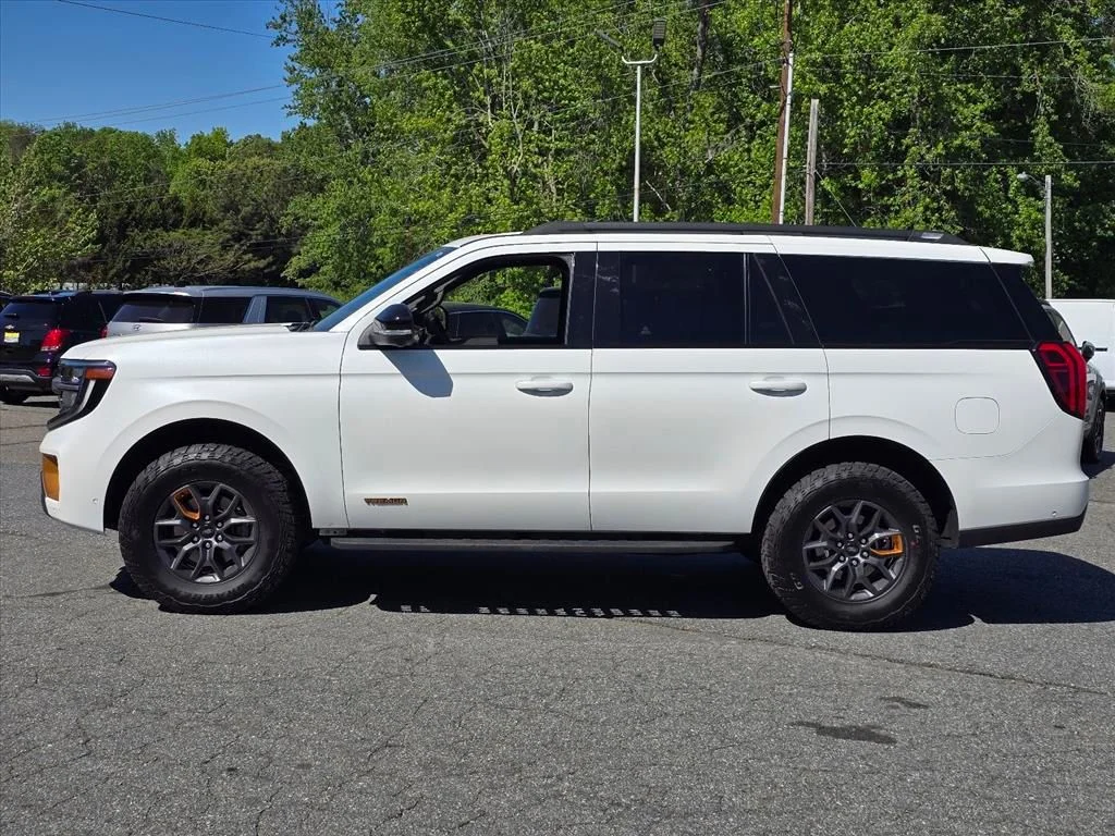 Used 2025 White Ford Tremor image 23