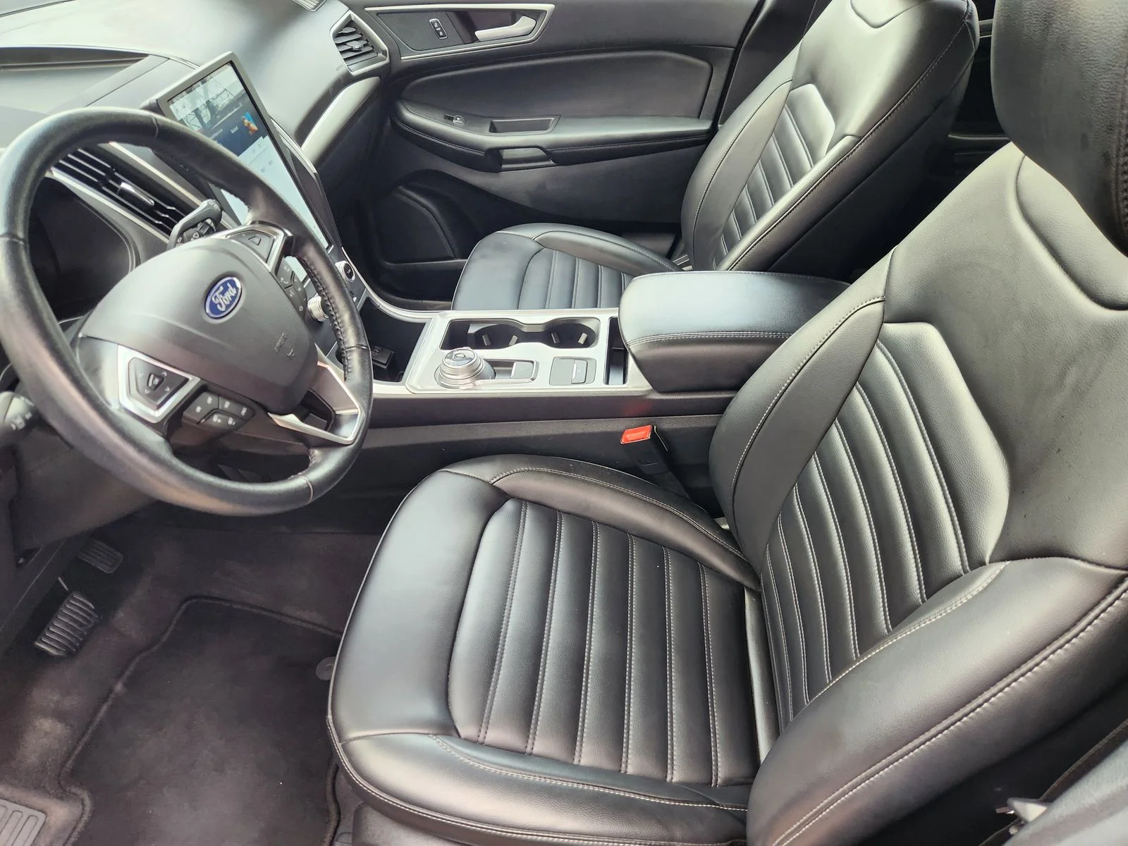 Used 2024 Gray Ford SEL image 13