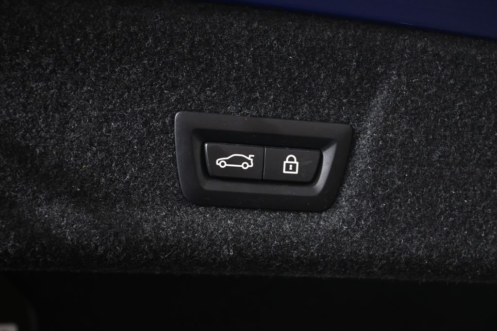 Used 2022 Blue Metallic BMW M340i xDrive image 37
