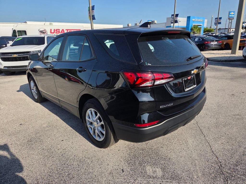2024 Chevrolet Equinox LS - Photo 11