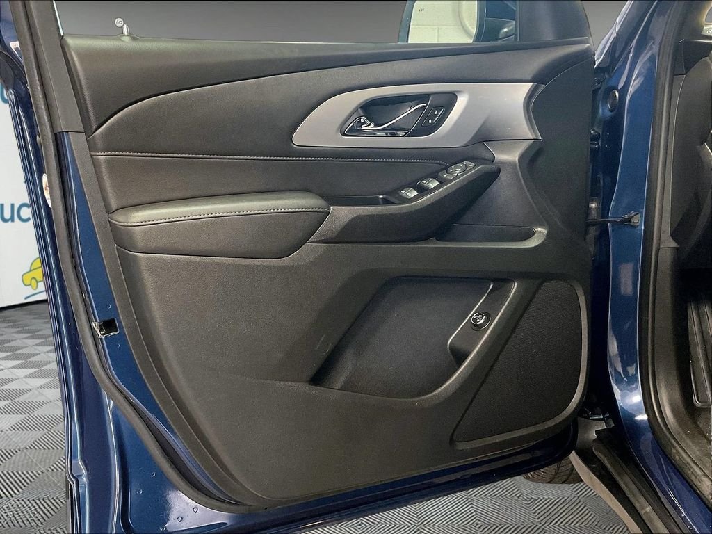 Used 2023 Blue Chevrolet LT image 9