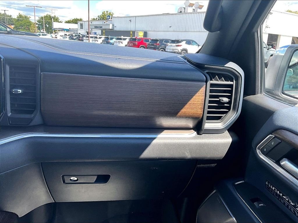 Used 2022 Beige Chevrolet High Country image 13