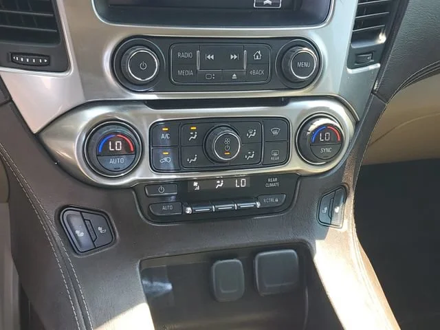 Used 2017 SUMMIT WHITE Chevrolet LT image 19