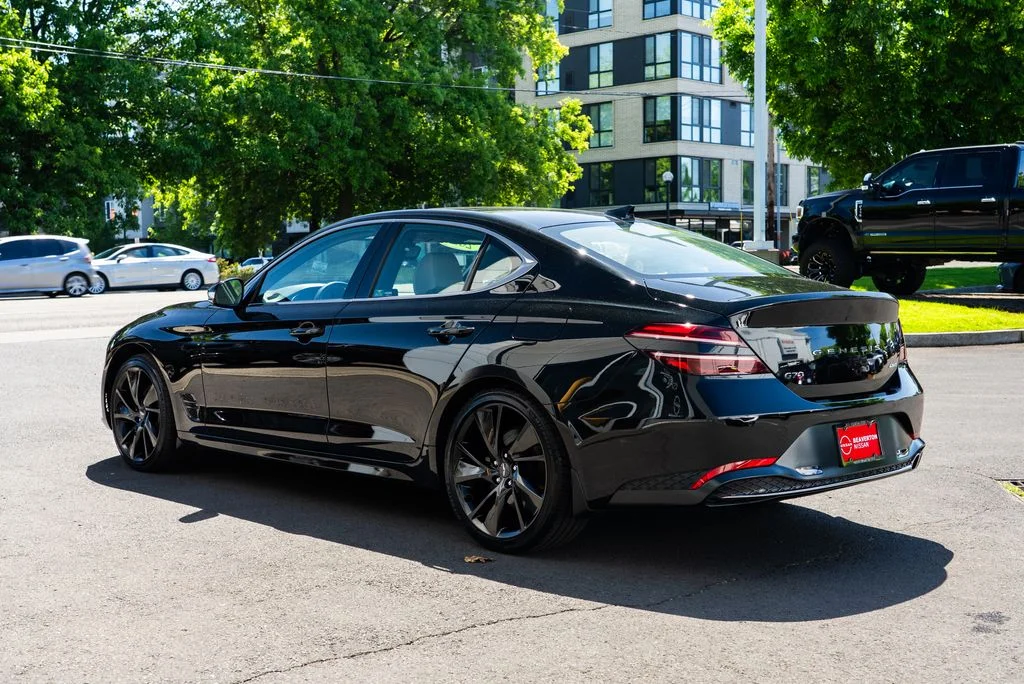 Used 2023 Black Genesis 2.0T image 4