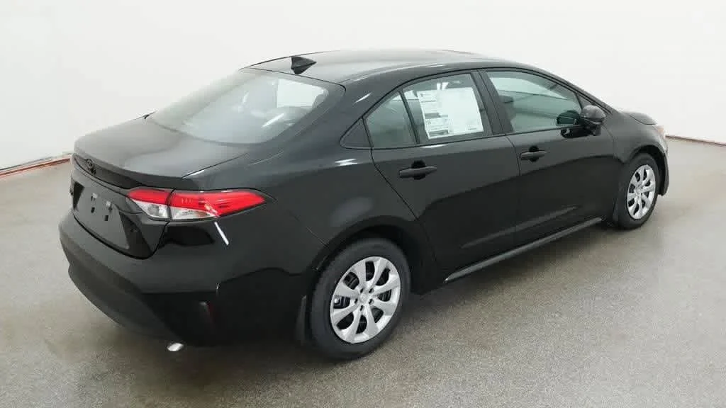 New 2026 Midnight Black Metallic Toyota LE image 9