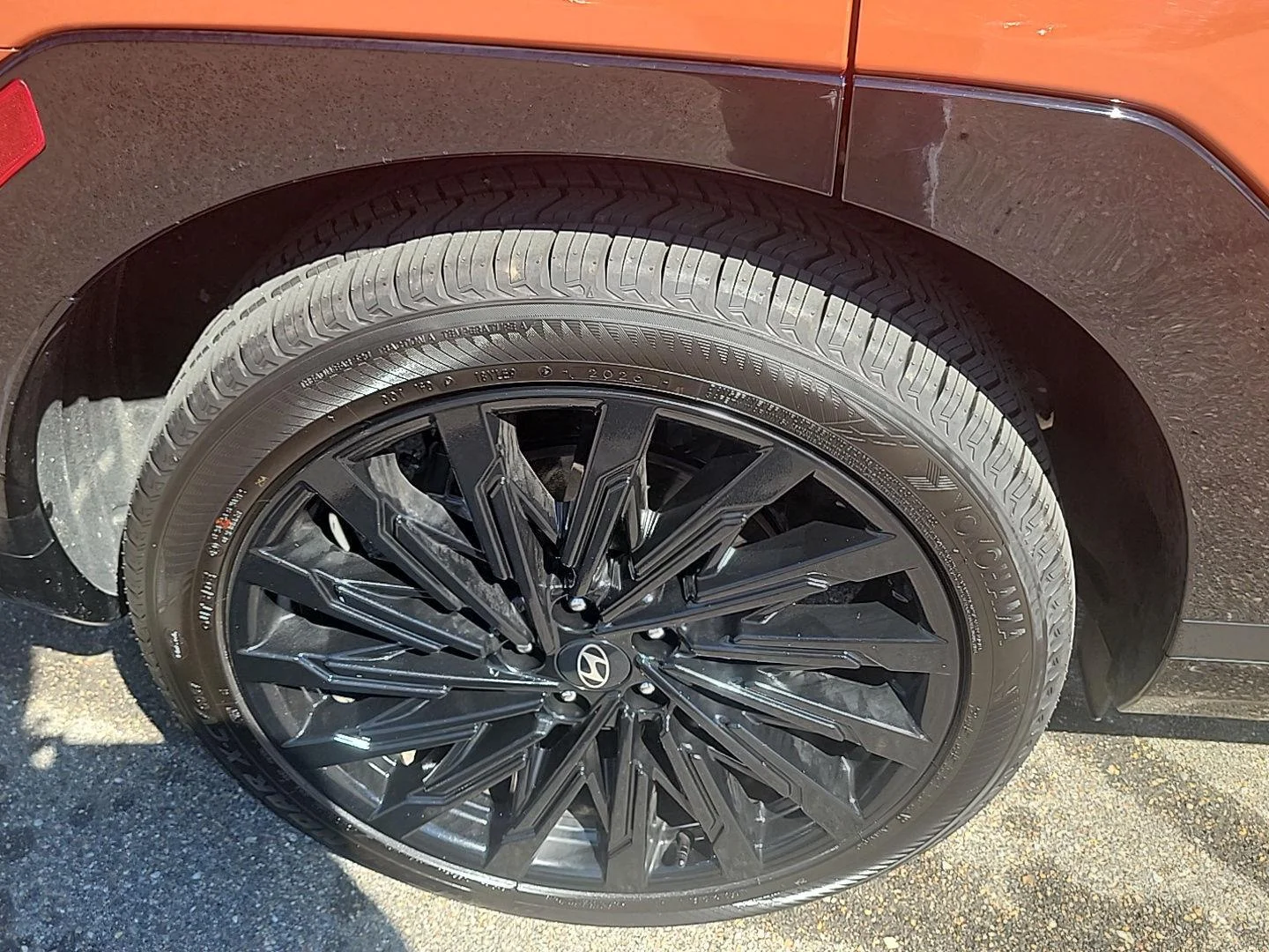 Used 2024 Terracotta Orange Hyundai Calligraphy image 22