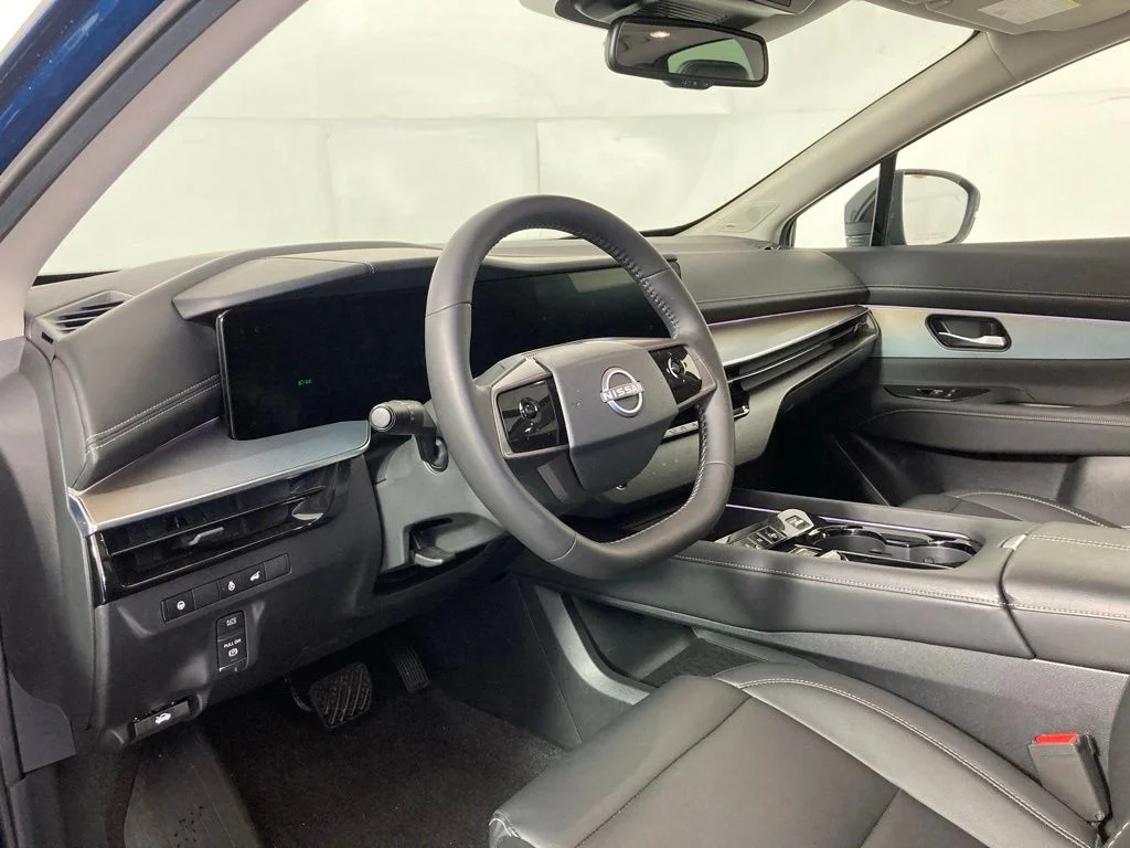 Used 2025 Blue Nissan SL image 15