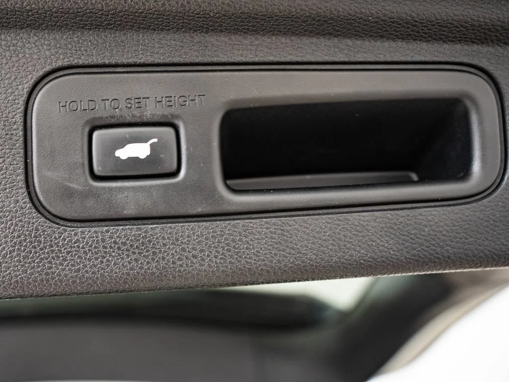 Used 2019 White Honda EX-L image 22