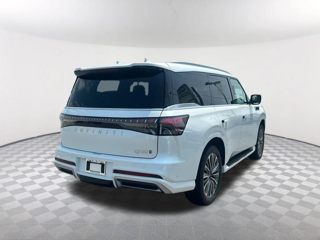 New 2027 RADIANT WHITE INFINITI Luxe 4WD image 5