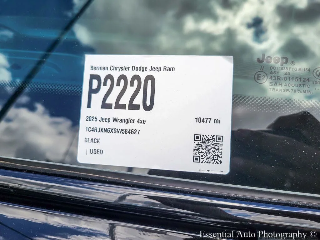 Certified Used 2025 Black Jeep Willys 4xe image 27